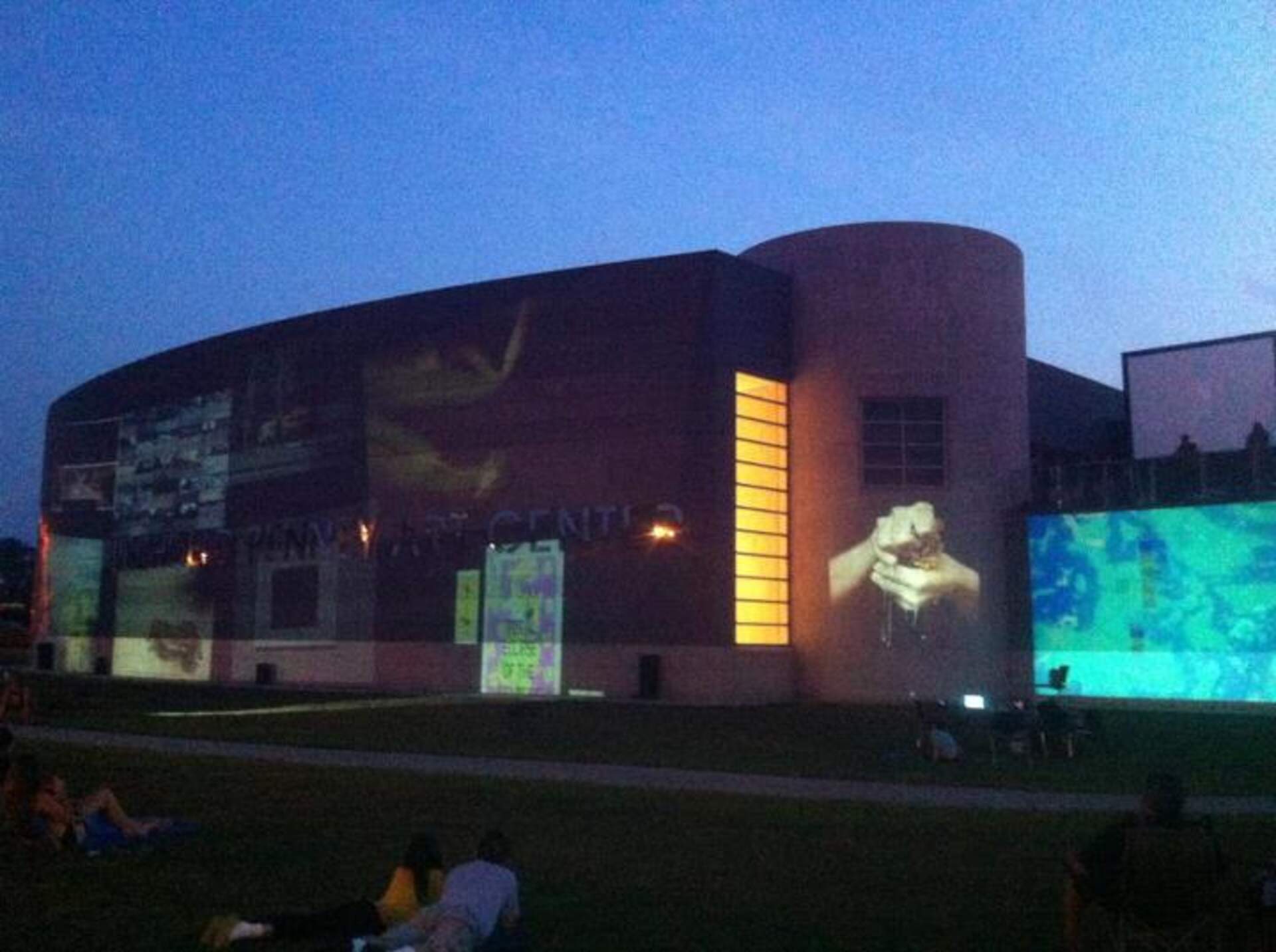 BYOB (Bring Your Own Beamer)