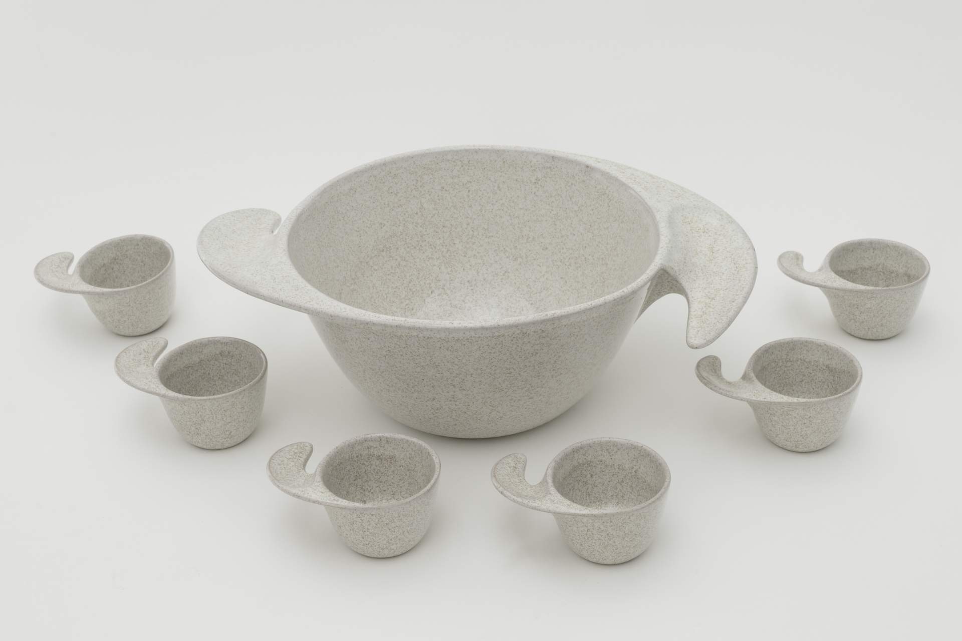 Punch Bowl (Design #496) and 6 Cups (Design #495)