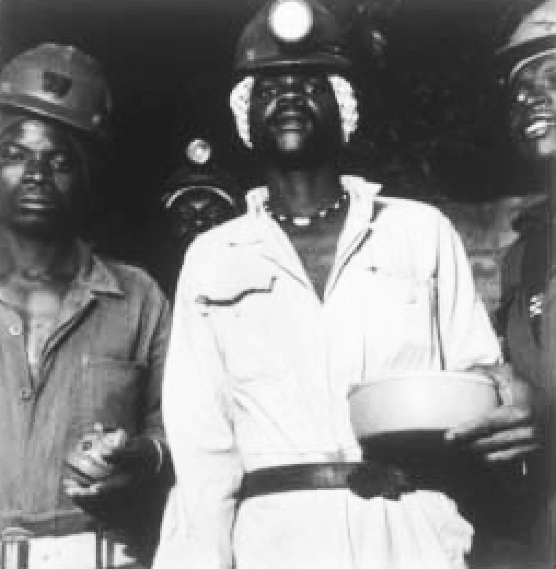 Untitled, From the Series Miners [Zimbabwe] 54-11