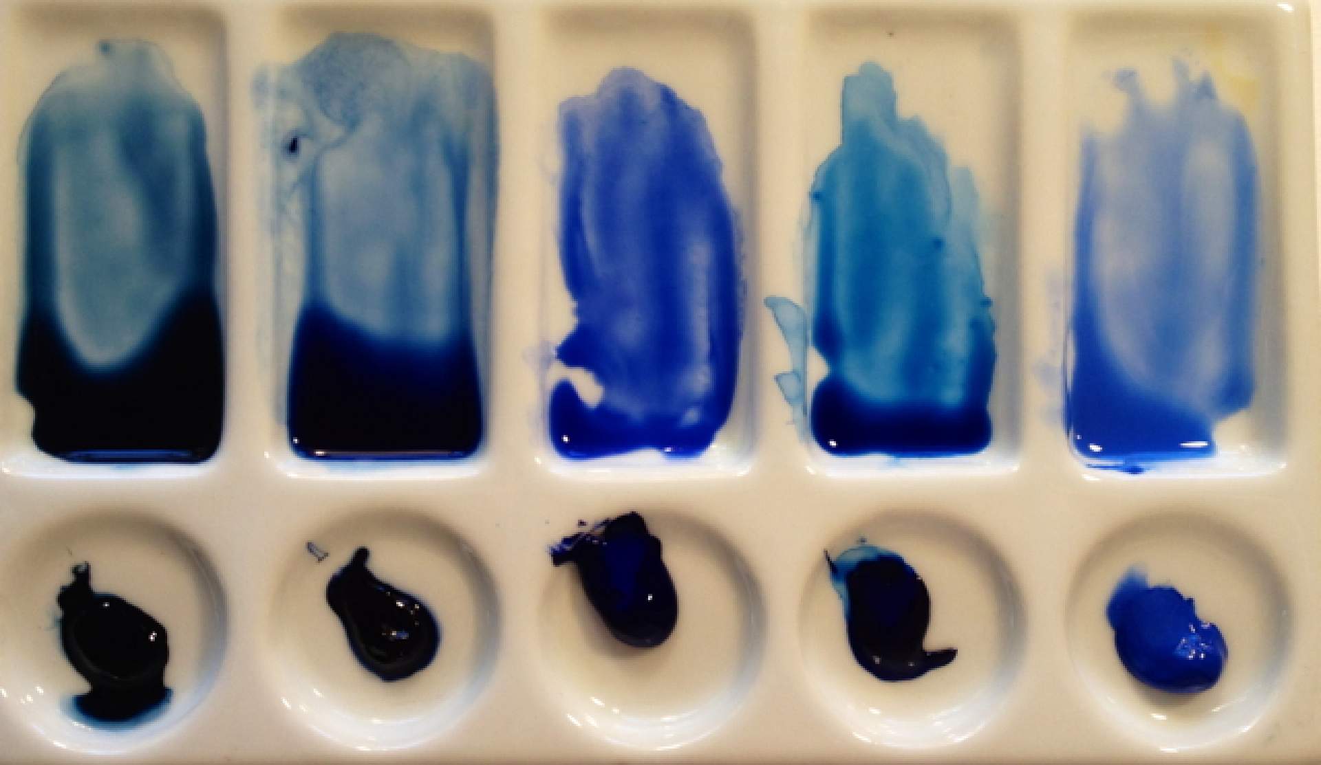 From left to right: Indigo (W&N), Anthraquinone blue (MG), French Ultramarine (W&N), Winsor blue (W&N). and Cobalt blue (W&N).