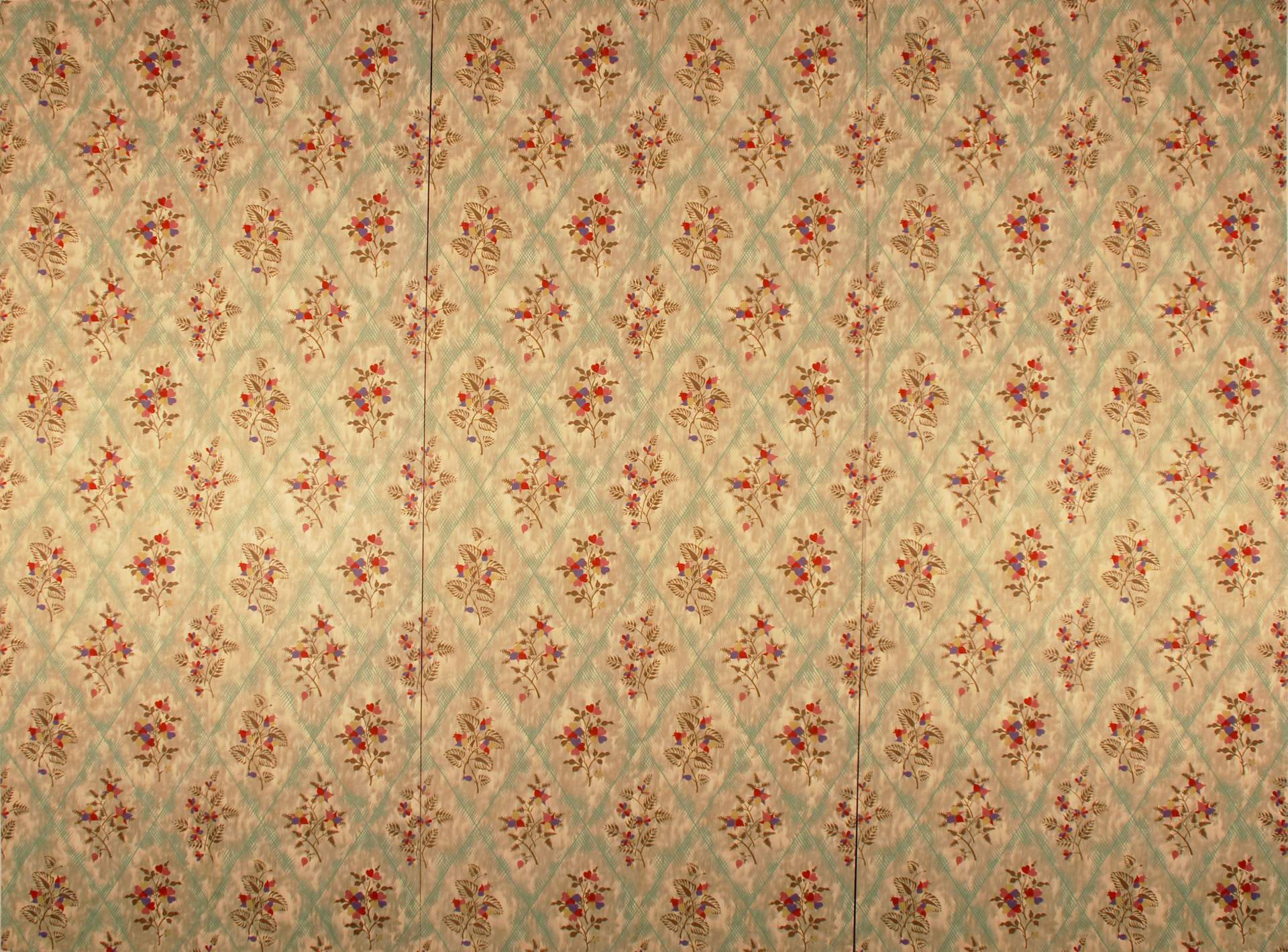Stylized Flowers in Diagonal Pattern