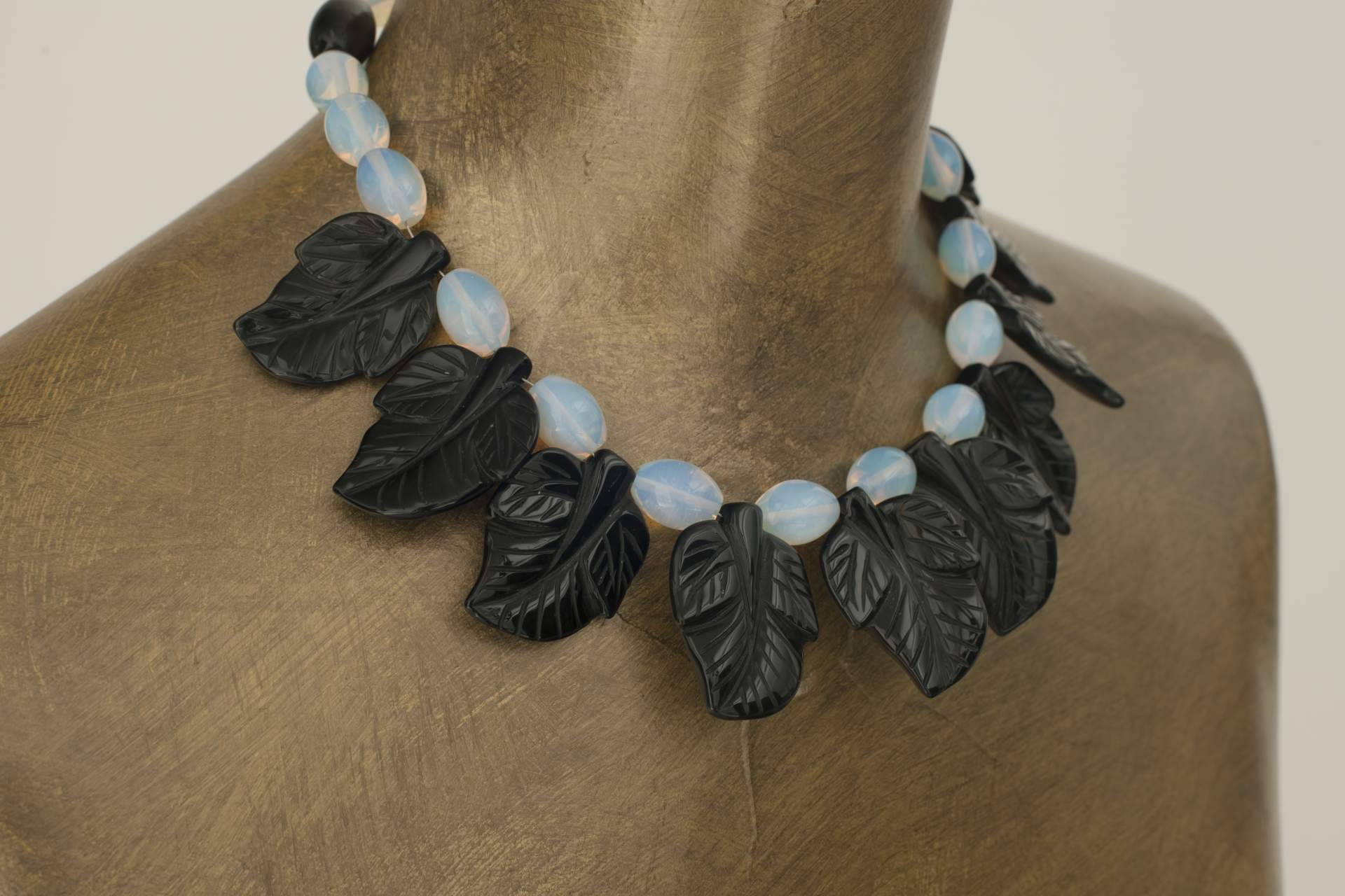 Onyx Leaves (necklace)